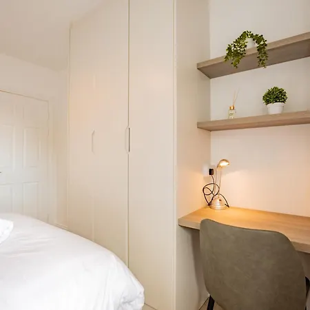 Apartment 3br - Sleeps 6 - Parking Galway