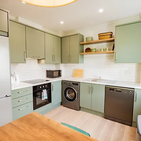 3br - Sleeps 6 - Parking Apartment *