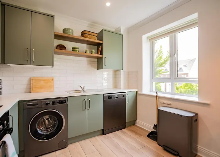 Simply Stunning 3 Bed With Free Parking * Galway