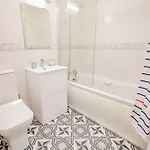 Simply Stunning 3 Bed With Free Parking Apartamento