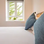 Simply Stunning 3 Bed With Free Parking *