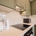 Simply Stunning 3 Bed With Free Parking * Galway