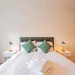 Simply Stunning 3 Bed With Free Parking Apartamento Galway