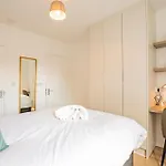 Simply Stunning 3 Bed With Free Parking